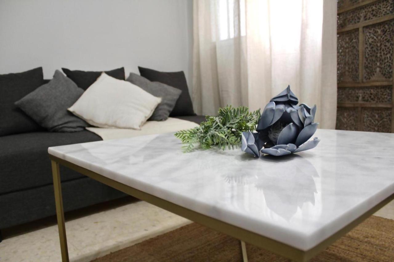 Hostfy Giralda Apartman Sevilla Kültér fotó