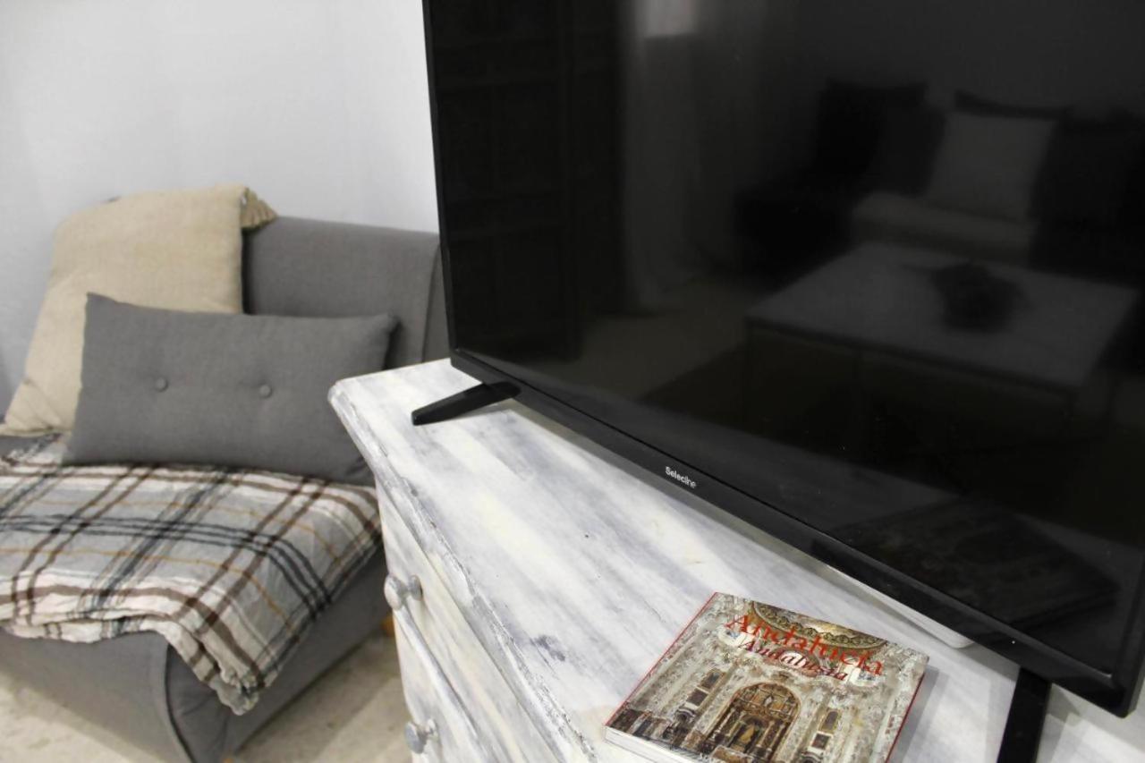 Hostfy Giralda Apartman Sevilla Kültér fotó