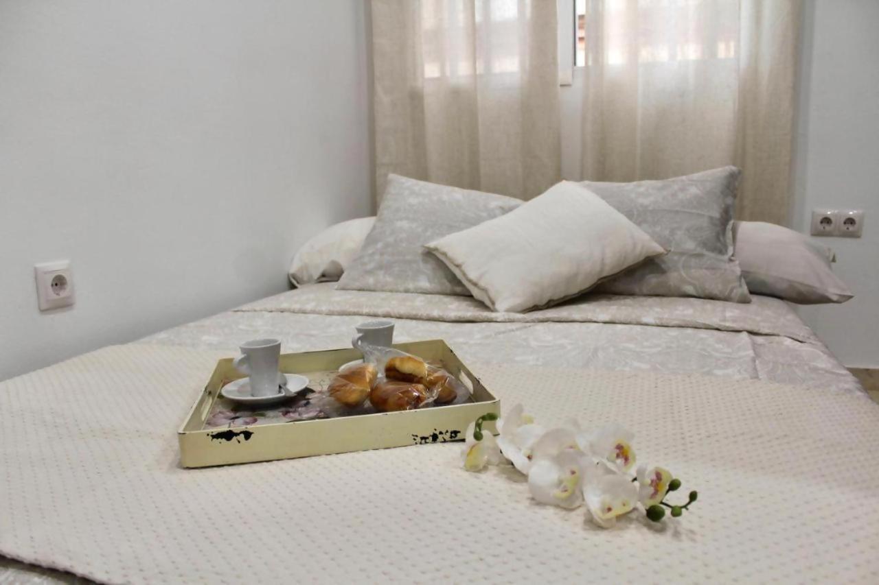 Hostfy Giralda Apartman Sevilla Kültér fotó