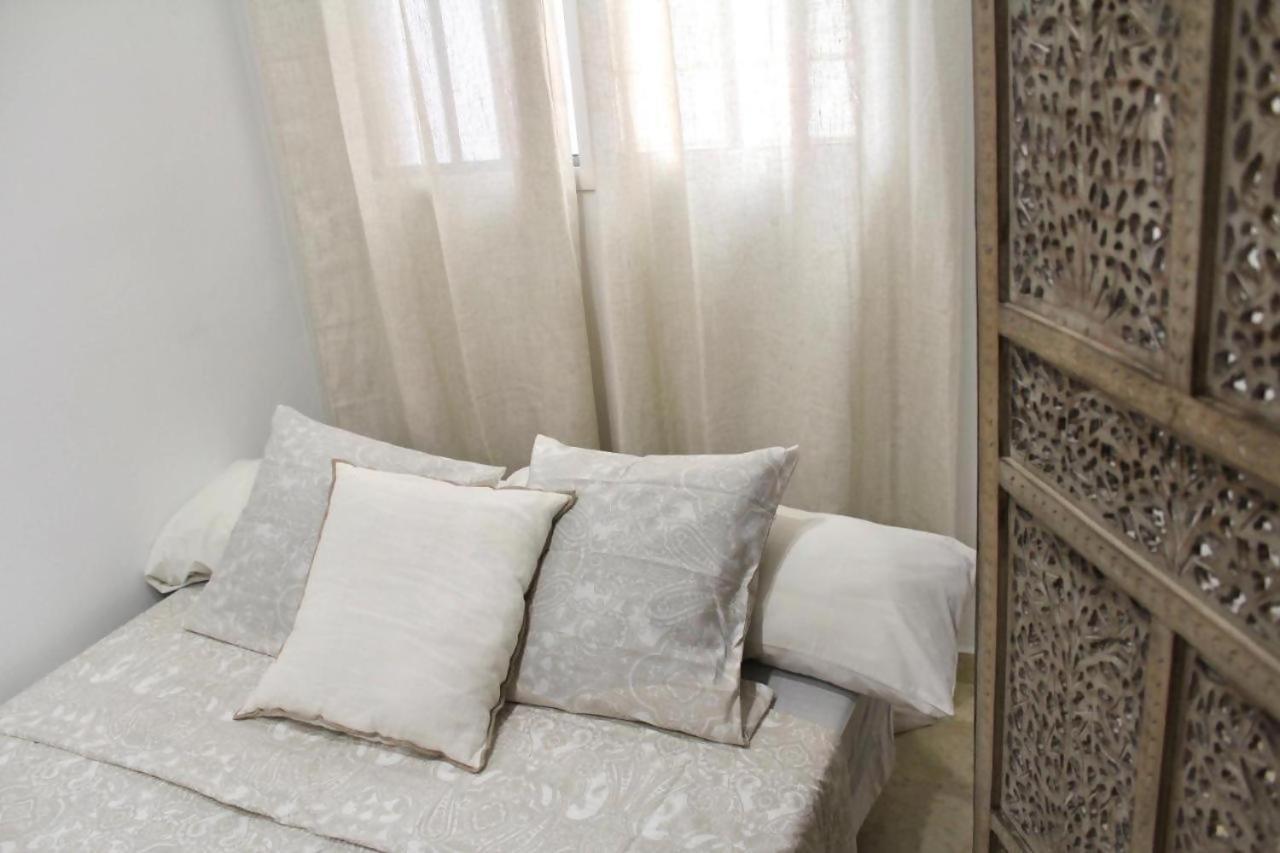 Hostfy Giralda Apartman Sevilla Kültér fotó