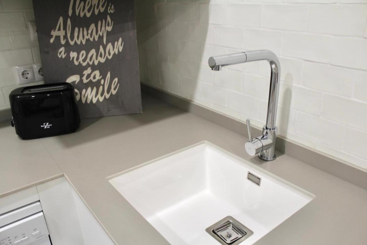 Hostfy Giralda Apartman Sevilla Kültér fotó